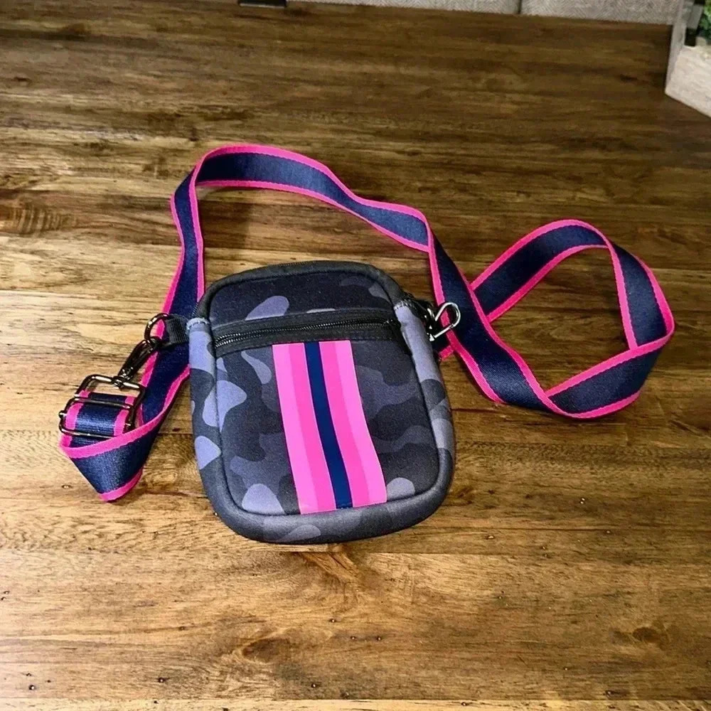 parker & hyde pink camo cell phone bag crossbody purse